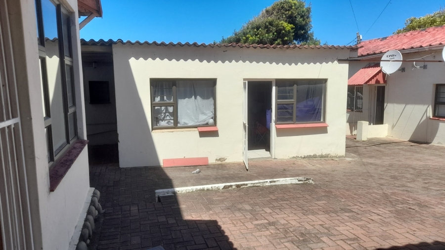 Commercial Property for Sale in Quigney Eastern Cape